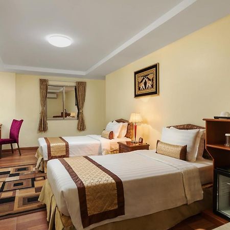 Grand Palace Hotel Янгон Экстерьер фото