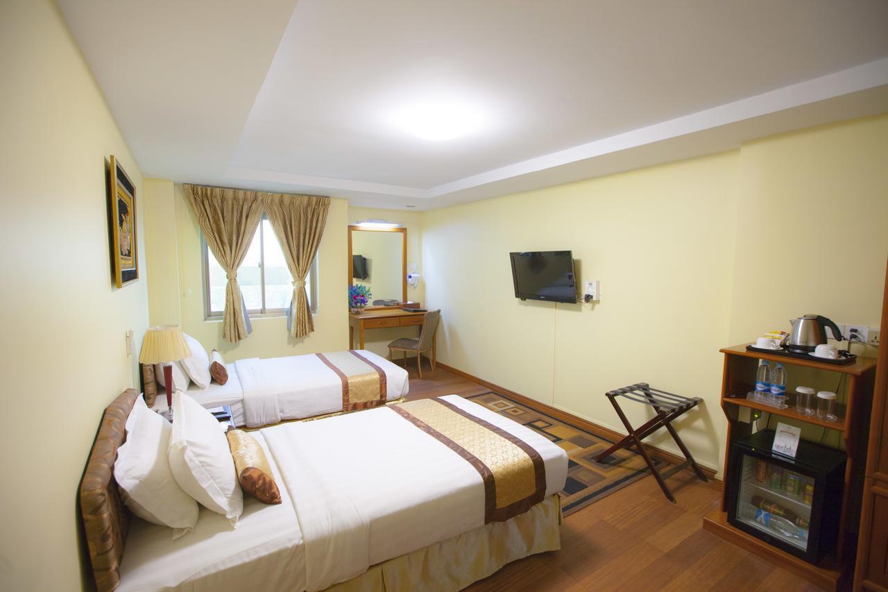 Grand Palace Hotel Янгон Экстерьер фото
