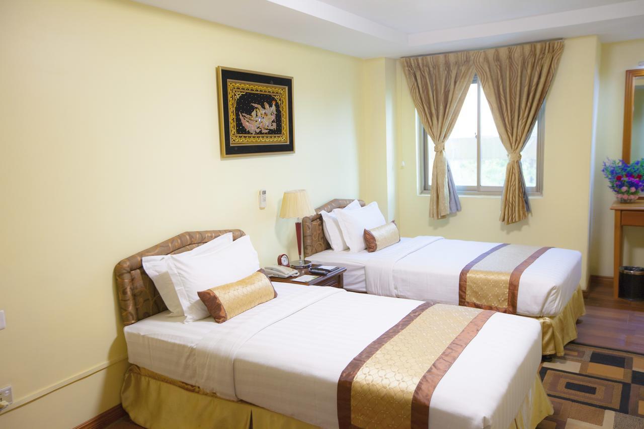 Grand Palace Hotel Янгон Экстерьер фото